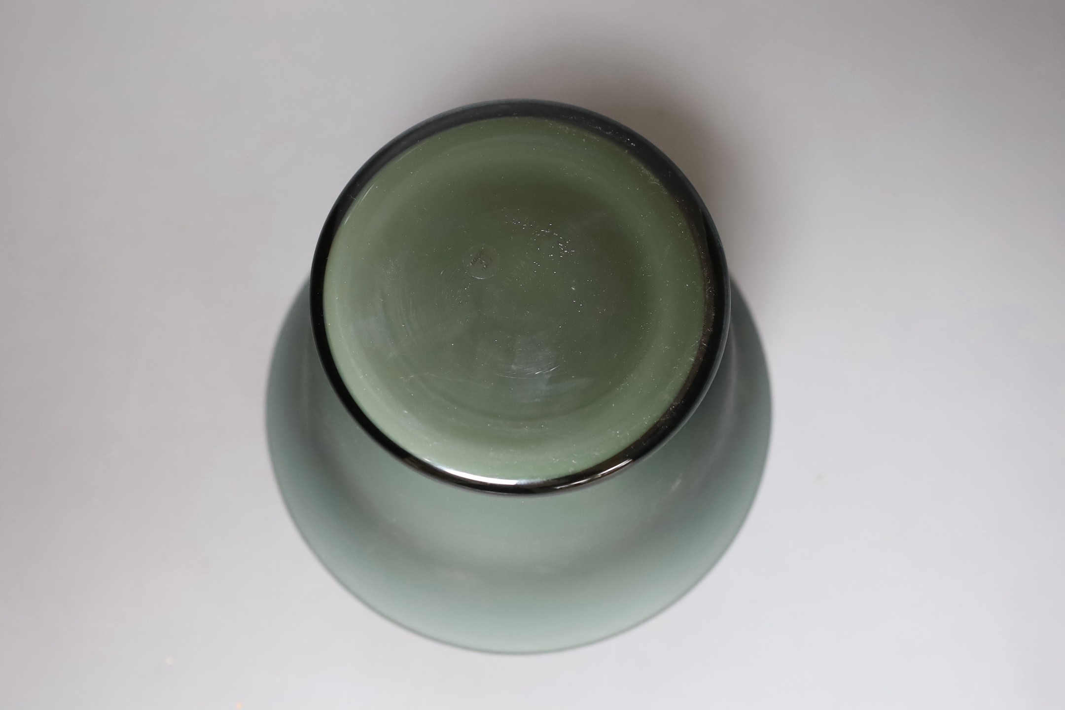 A Salviati overlaid glass bowl, dated 1998, 12cm